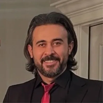 Headshot of Farzam Hosseinpour Vardin